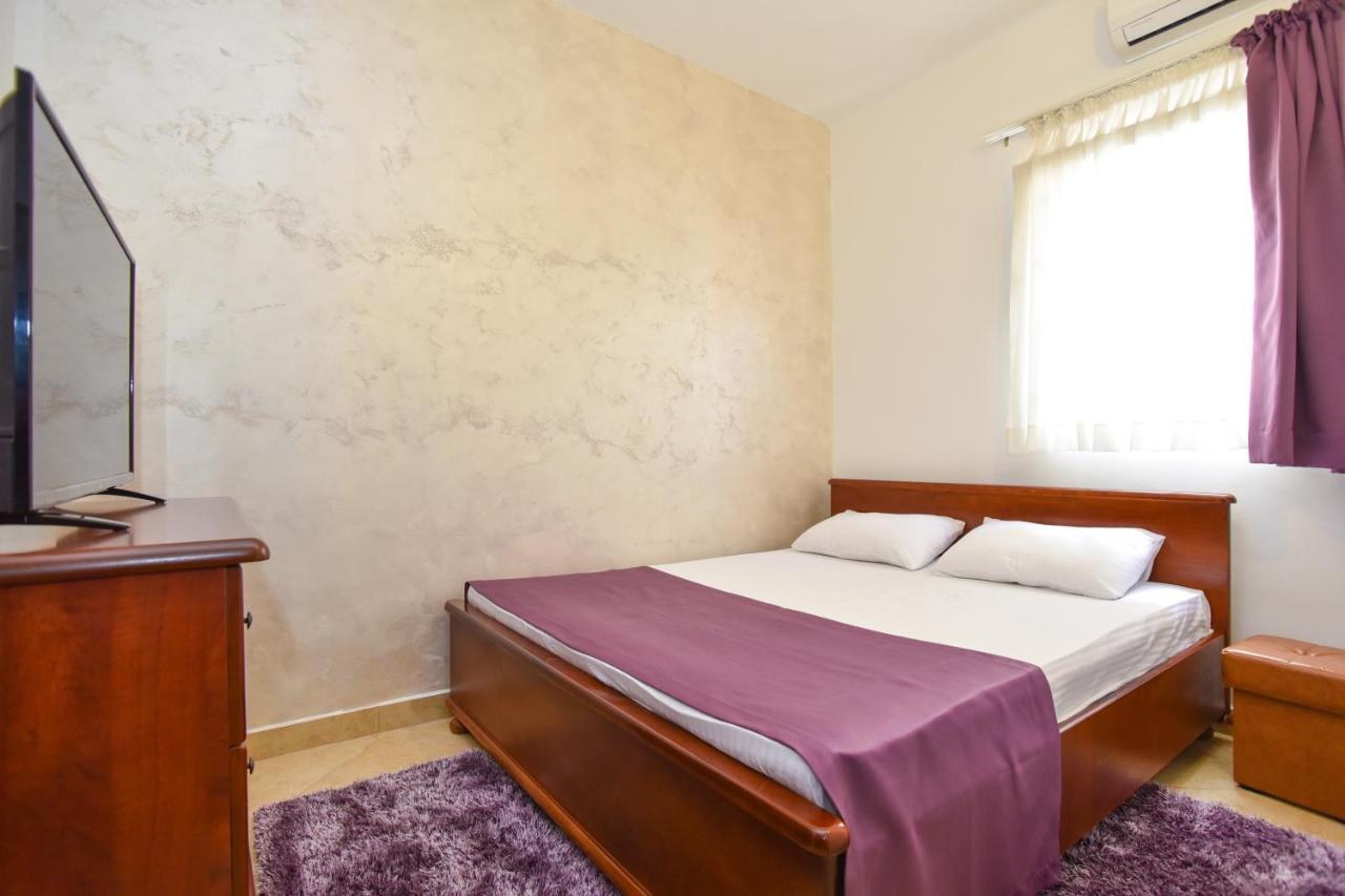 Hotel Suzana Budva Kültér fotó