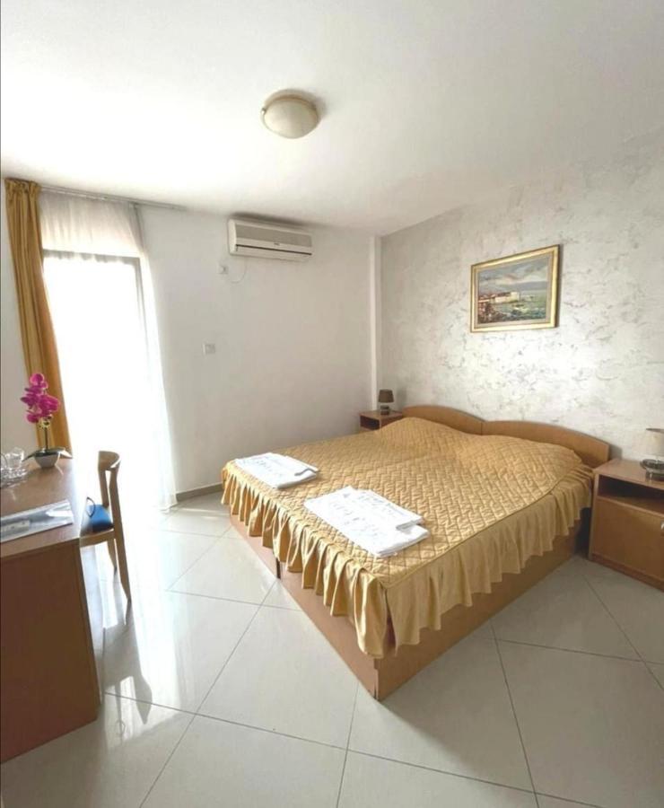 Hotel Suzana Budva Kültér fotó