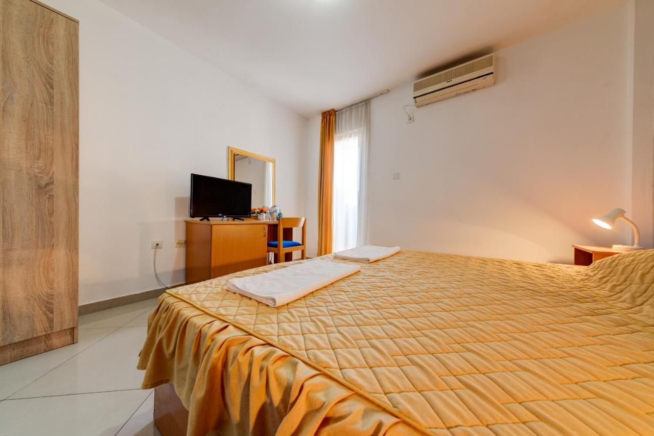 Hotel Suzana Budva Kültér fotó