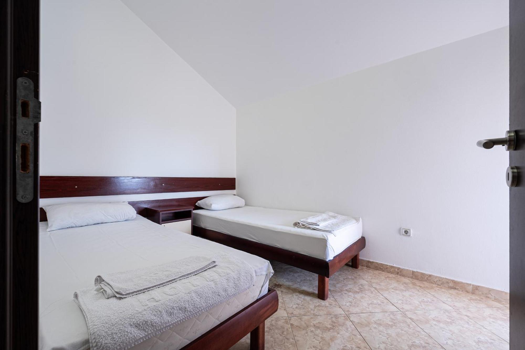Hotel Suzana Budva Szoba fotó